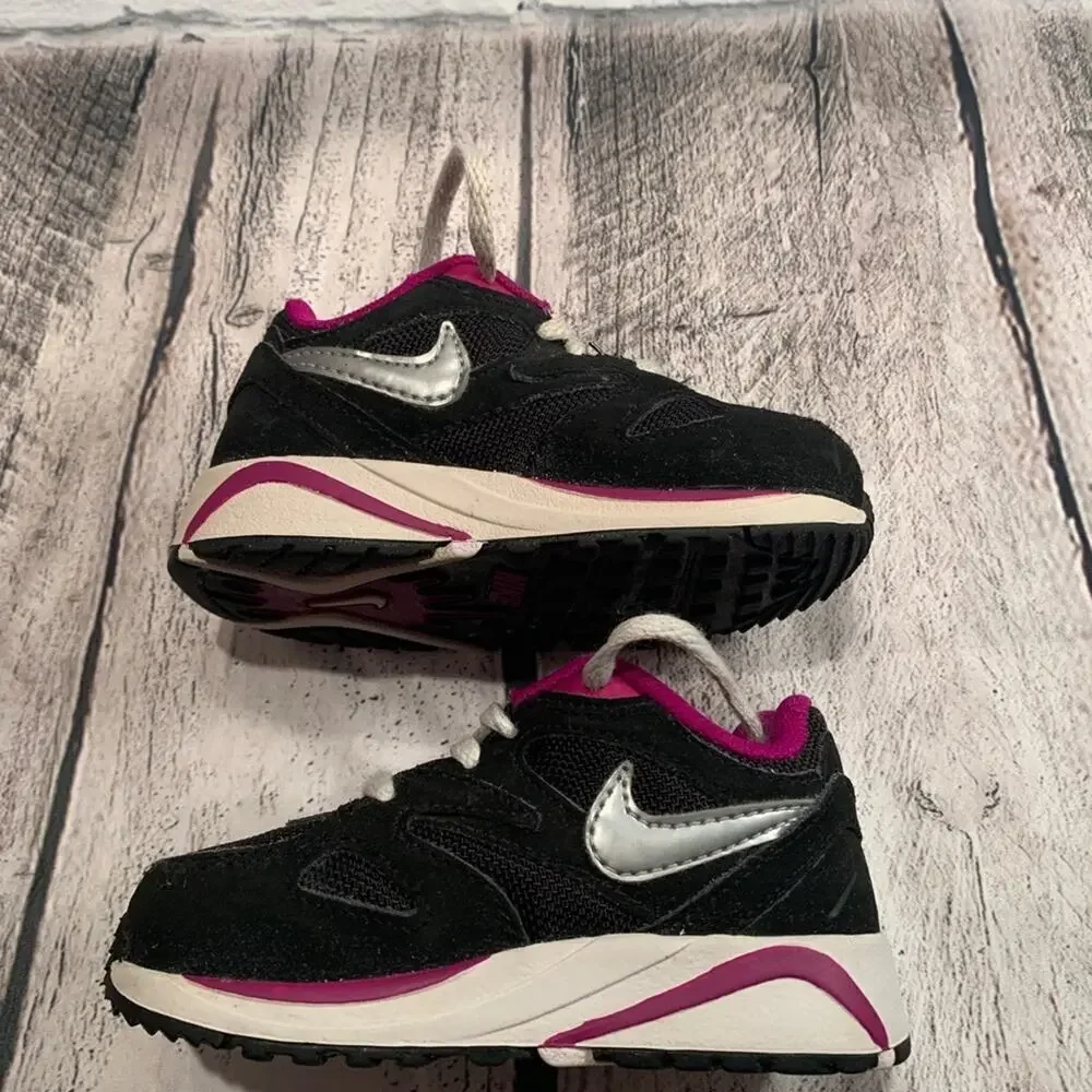 NIKE Toddler Lace Up Running Shoe 397281-016 / Black/Purple - Size: 6C
